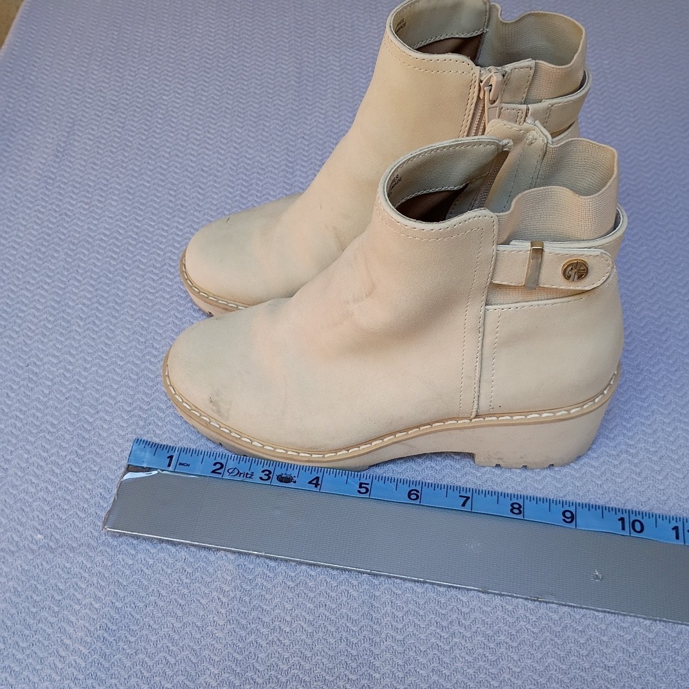 Giani Bernini Women's Vedaa Faux Suede Ankle Booties Mushroom, Size 5.5 New